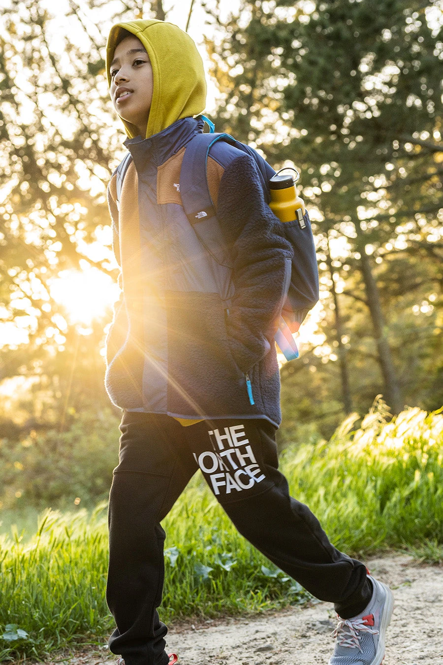 Boys Sweatpants North Face Camp TNF Black (Size 14/16 Left) 3 Boys Sweatpants North Face Camp TNF Black (Size 14/16 Left)